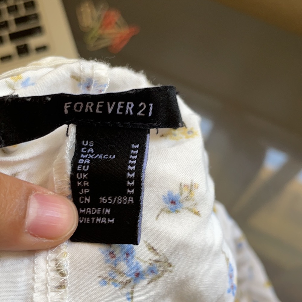 Top - Picture 2 of 2